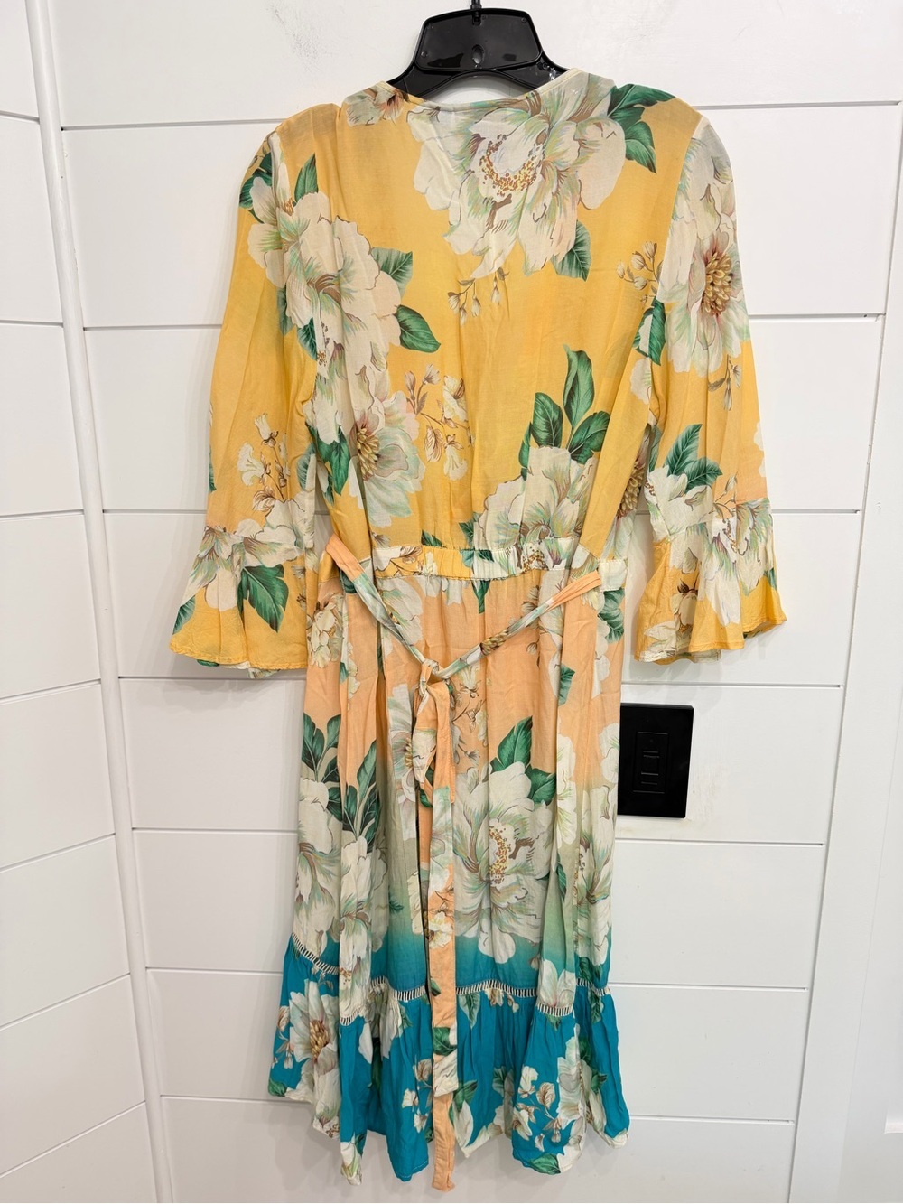 Farm Rio Women's Sunset Wrap Dress Size Medium 36648 - Picture 5 of 9